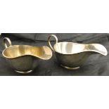 A pair of George VI silver sauce boats (by Stower & Wragg Sheffield 1946/47) 11.