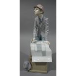 A Lladro porcelain figure of 'The Architect' wearing a hard hat, (1984-1990)