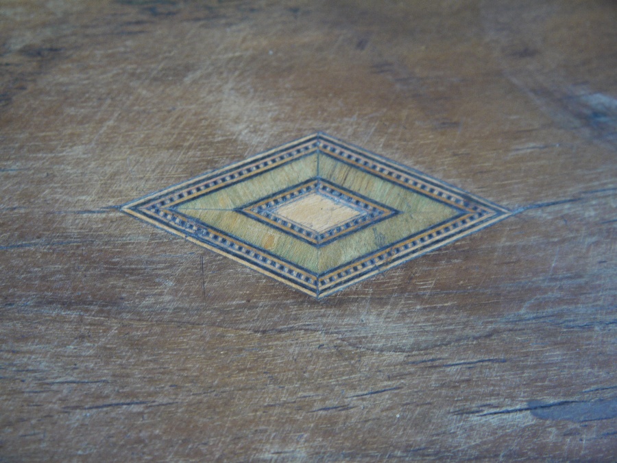 A Victorian walnut writing slope together with a rosewood box - Image 4 of 4