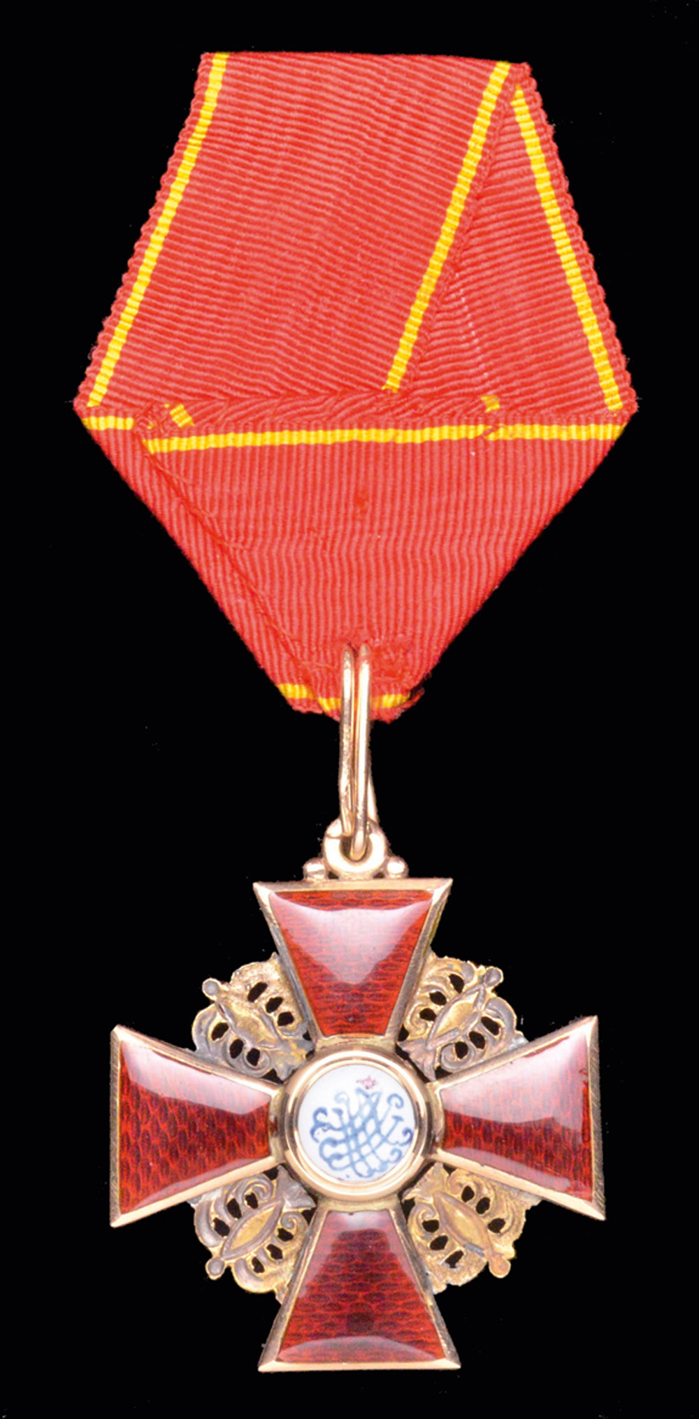 *Russia, Order of St Anne, Third Class neck badge, in gold and enamels, by Dmitry Osipov, St - Image 2 of 2