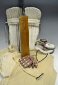 Robert Wyatt (Warwickshire & England) Cricket Collection consisting of his Signed 'Gunn & Moore'