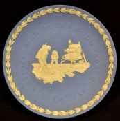 Fine Wedgwood blue and white "Man on the Moon" golfing plate - issued in 1969 to commemorate the