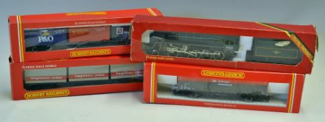 00 Gauge Hornby Railways BR Class 9F Evening Star Locomotive and Tender 9220 in original box (poor),