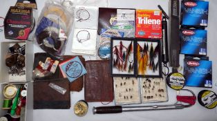LINES & ACCESSORIES: Mixed quantity of game fishing accessories, incl. an alloy 2 draw gaff, trout/