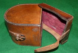 REEL CASE: Fine early Hardy block leather reel case to take Perfect style reels, 4.25"-4.5"