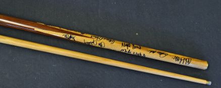 Signed Riley Snooker Cue a two piece cue signed by players such as Ronnie O'Sullivan, Stephen