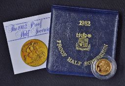 1982 Gold Proof Half-Sovereign Coin Royal Mint appears in good condition, complete with original