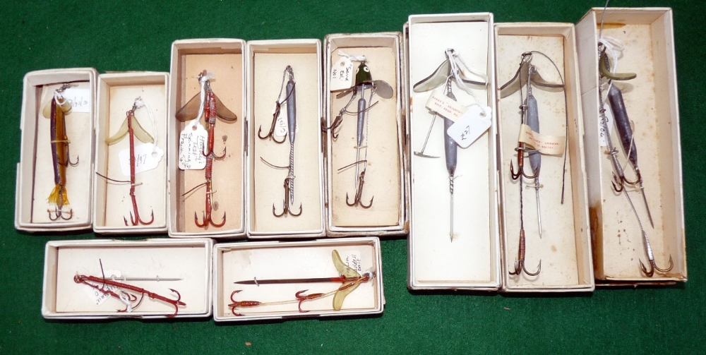 HARDY LURES: Collection of 10 x Hardy bait mounts and lures in maker's boxes, incl. 2" Golden Sprat,