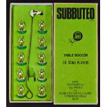 Subbuteo Heavyweight 00 Scale Football Team in original box Ref 45, green and white sleeve shirts,