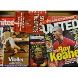 Collection of Manchester United official magazines plus United books to include Viollet (the life of