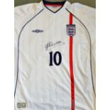 Michael Owen Signed England Football Shirt number 10, replica, short sleeve, size XL signed to the