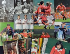 Collection of Manchester United player postcards, some b&w, mainly in colour, many players are