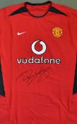 2002 Ryan Giggs Signed Manchester United Football Shirt a red home shirt, replica, short sleeve,
