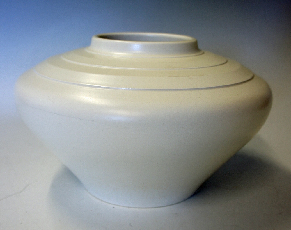 Keith Murray (1892-1981) Wedgwood Vase off white in colour, 10" diameter, condition has some wear - Image 2 of 2