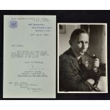 Autograph - 1949 Squadron Leader G.H. Wiles Signed Photograph and Head Note Paper - the typed note