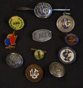 Interesting collection of golfing buttons and badges to include 2x LGU silver and enamel members