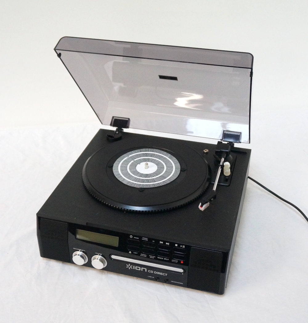 ION CD DIRECT DIGITAL CONVERSION TURNTABLE with integrated speakers