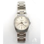 GENTLEMAN'S 'ROLEX OYSTER PERPETUAL DATE JUST' WRISTWATCH with a silvered dial,