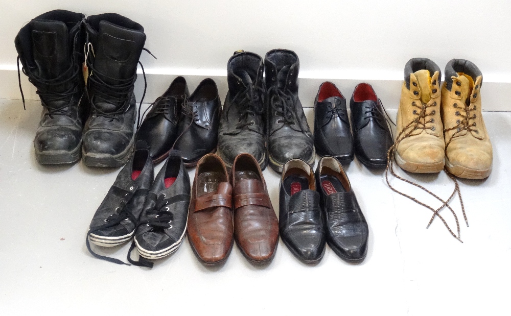 COLLECTION OF GENTS SHOES AND BOOTS including Dewalt, Bugatti, Dr Martin, etc.