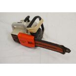 'STIHL 015' CHAINSAW with a two stroke engine and a 29cm cutting bar