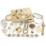 GOOD SELECTION OF SILVER JEWELLERY including a heavy pendant with hallmark decoration,