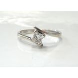 DIAMOND SOLITAIRE RING