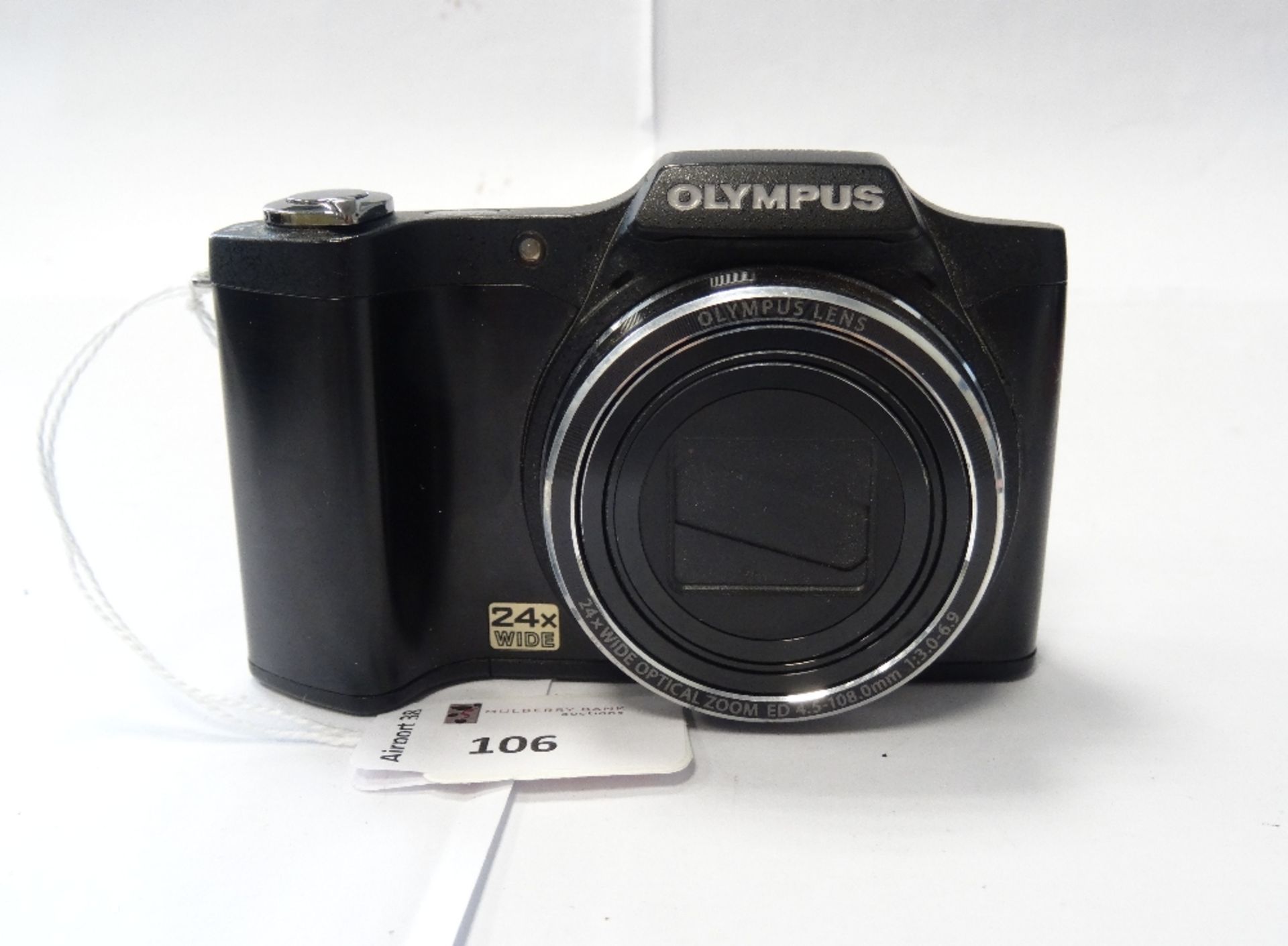 OLYMPUS SZ-14 DIGITAL COMPACT CAMERA 14MP. 24 x Optical Zoom. 8GB Memory Card.