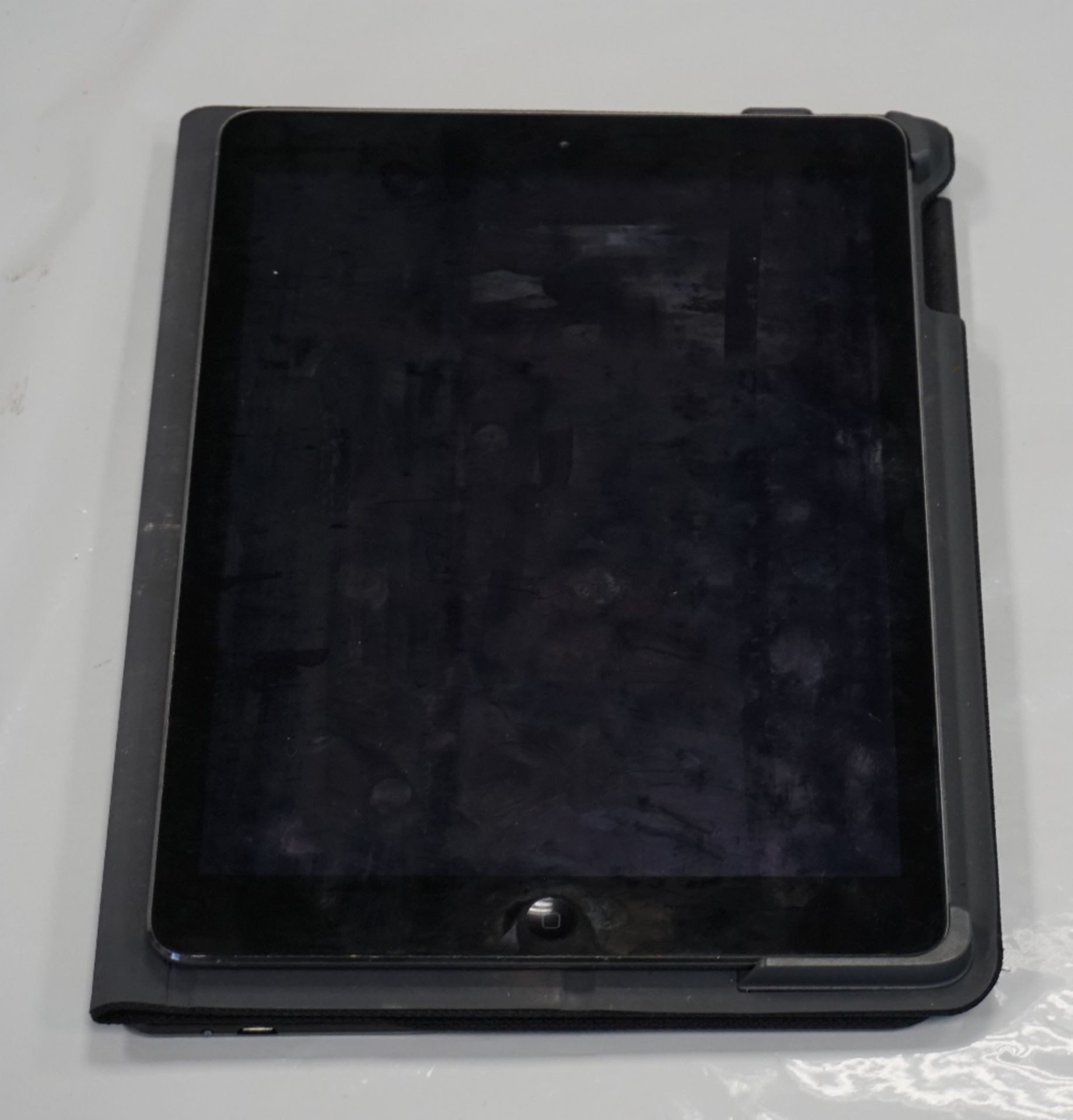 APPLE IPAD AIR (WIFI) - MODEL A1474