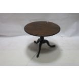 A GEORGIAN MAHOGANY OCCASIONAL TABLE,