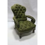 A GOOD VICTORIAN MAHOGANY ARMCHAIR,