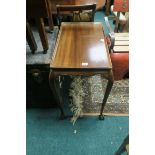 A GEORGIAN STYLE MAHOGANY SIDE TABLE,