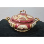 A CONTINENTAL PORCELAIN LIDDED DISH,