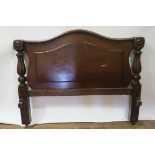 AN EARLY 20th CENTURY VICTORIAN STYLE MAHOGANY CARVED BED,