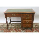 AN EDWARDIAN MAHOGANY DESK,