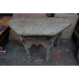 18thC oak single drawer table with shaped freeze, turned legs and block feet