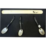 Three Ebony Caviar spoons, the bowls made of Mother of Pearl, one also with Mother of Pearl inlay to