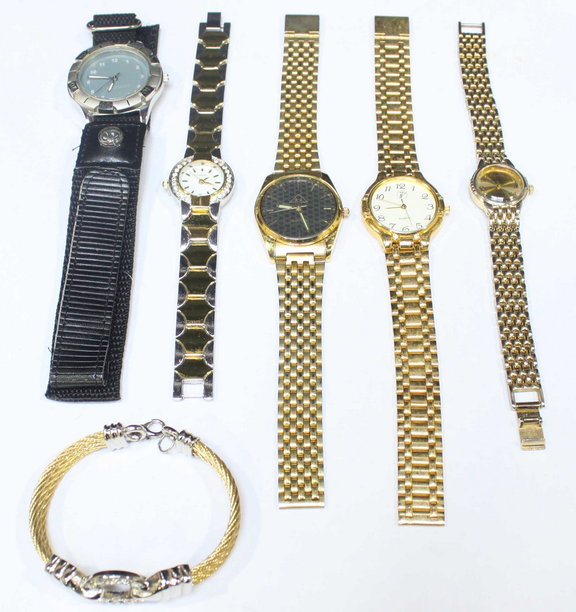 Five various quartz wristwatches, together with a bi-colour metal bracelet. - Bild 2 aus 2