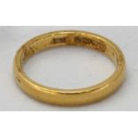 A 22ct gold wedding band, ring size N, total weight 4.2g