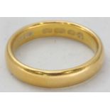 A 22ct gold wedding band, ring size O, approx weight 6.8g