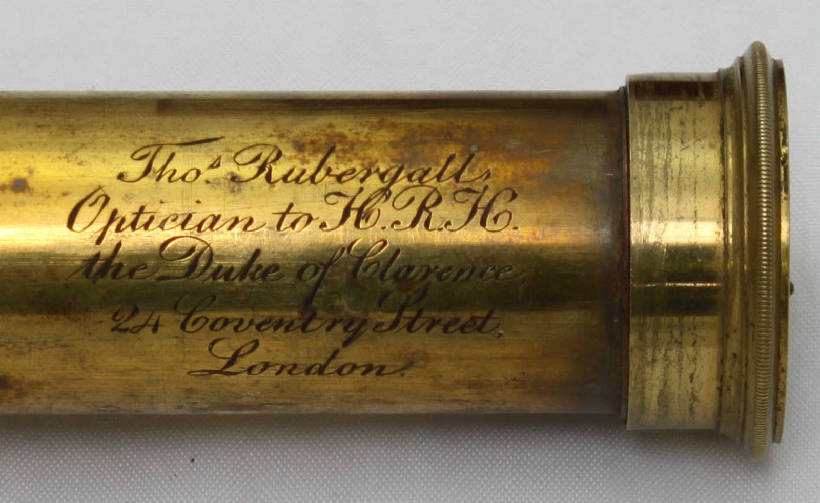 A 19th century four-draw brass telescope by Thomas Rubergall, 'Optician to HRH the Duke of Clarence, - Bild 3 aus 3