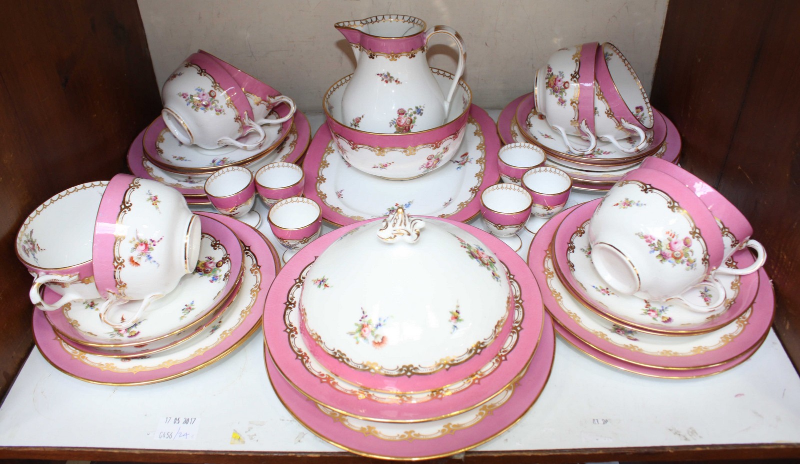 SECTION 10. A 19th century Salopian Coalport porcelain tea and breakfast service 8-each teacups,