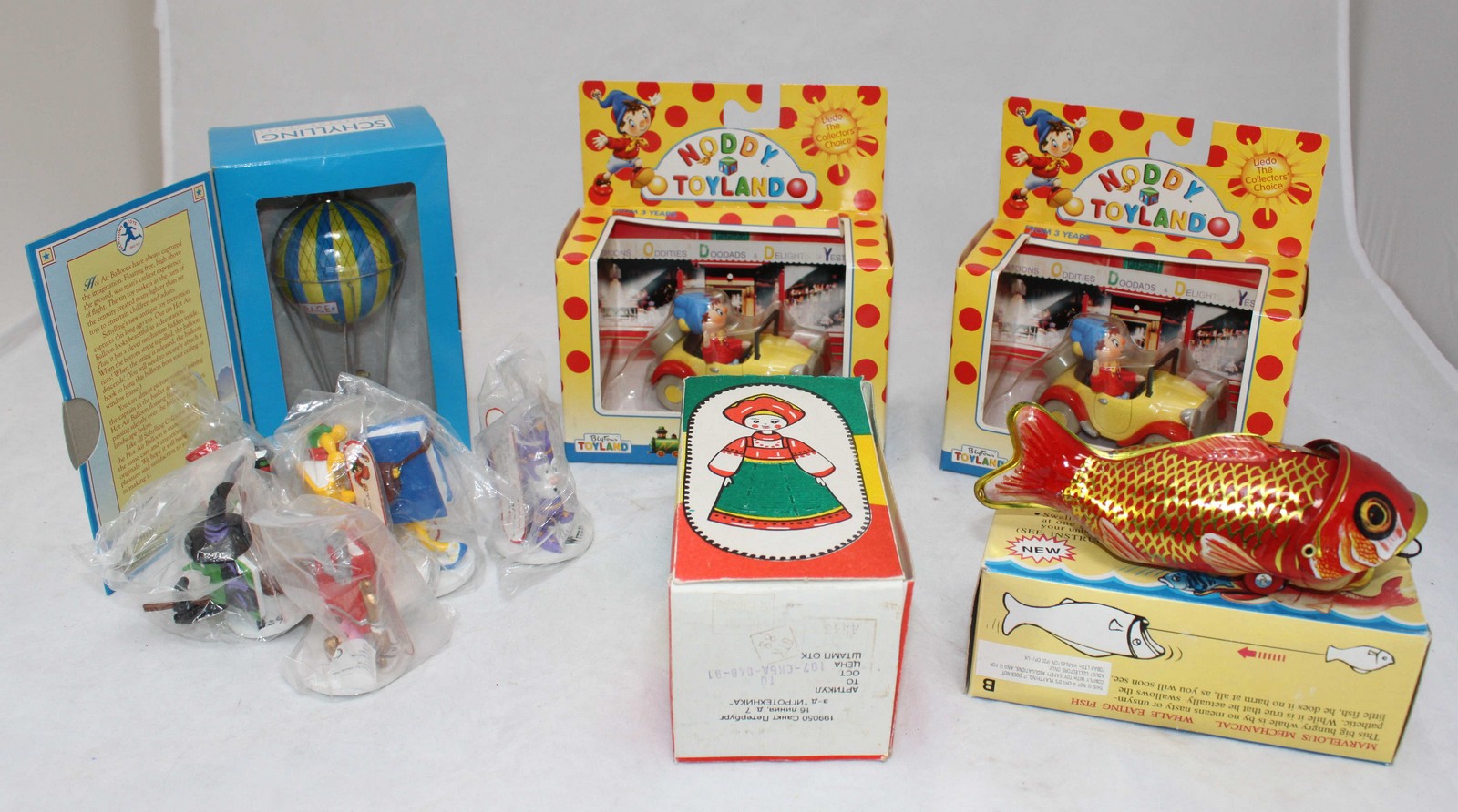 A small quantity of assorted toys, including two Lledo 'Noddy in Toyland' boxed items, a Schylling