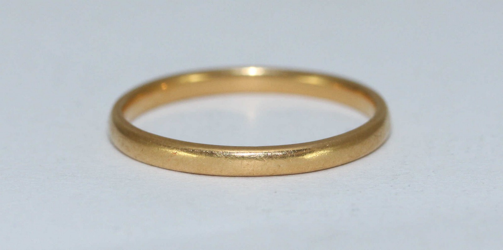 A 22ct gold wedding ring, ring size 'Q,' 2.54grms