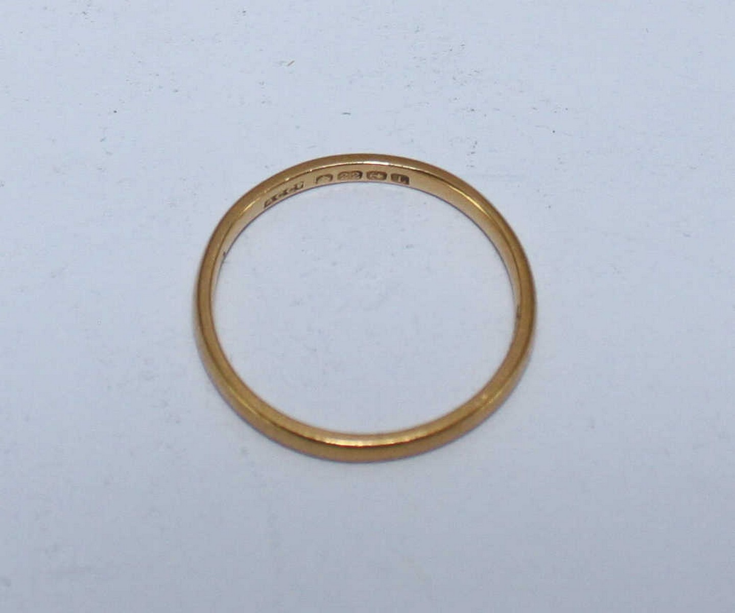 A 22ct gold wedding ring, ring size 'Q,' 2.54grms - Image 3 of 3