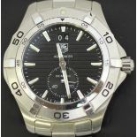 A gents stainless steel Tag Heuer Aquaracer wristwatch with black dial and unidirectional turning