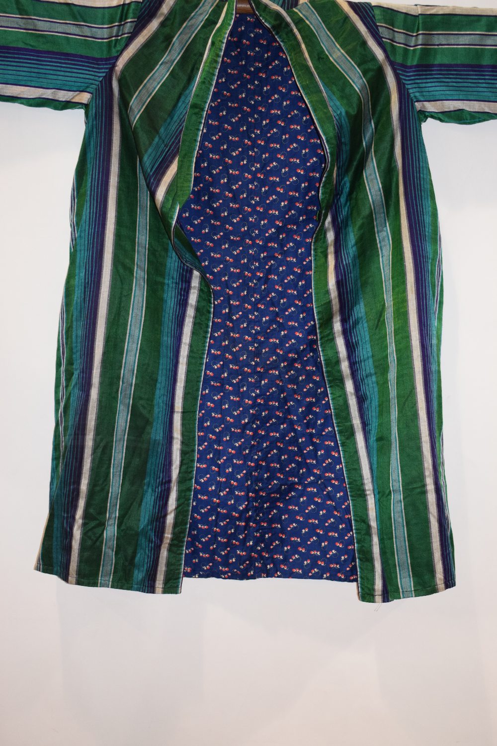 Two Uzbekistan or Afghanistan coats, 20th century, one silk satin with stripes in shades of - Image 16 of 16