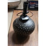 A retro Ceramic Table Lamp