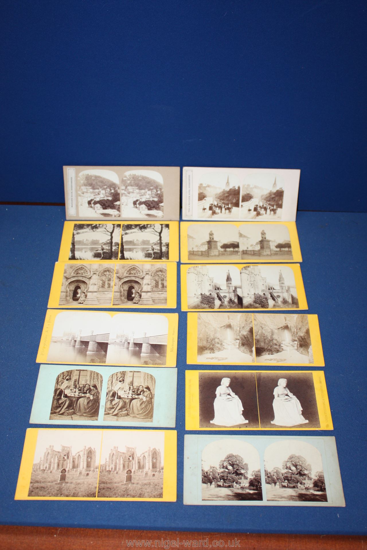 Five glass slides including Niagara Falls along with a large collection of telescopic Viewing Cards - Image 3 of 5