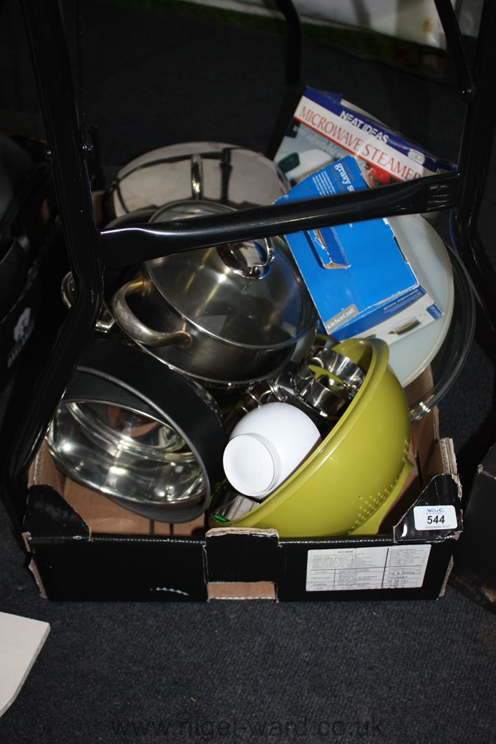 A quantity of kitchen pots and pans