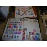 LARGE COLLECTION OF WORLD STAMPS